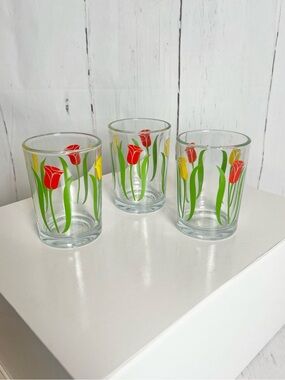 Vintage 1970s Libbey Tulip Juice Glasses - MCM Floral Set of 3 (Red & Yellow)